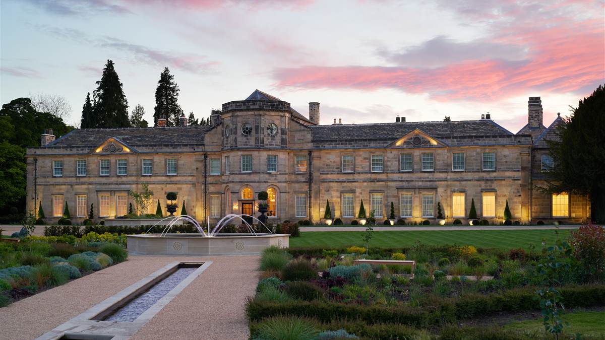 Get £100 American Express cashback on a Relais & Chateaux hotel stay