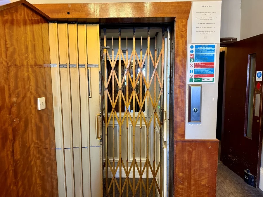 The Kirkwall Hotel lift