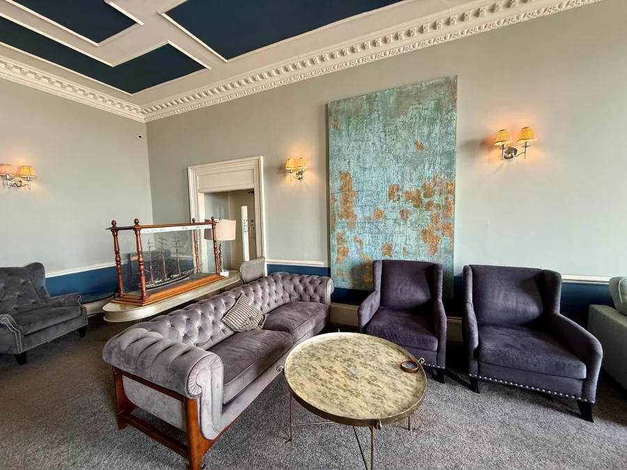 The Kirkwall Hotel lounge