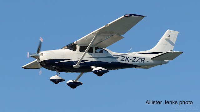 Cessna T182T Skylane ZK-ZZR into Wellington.